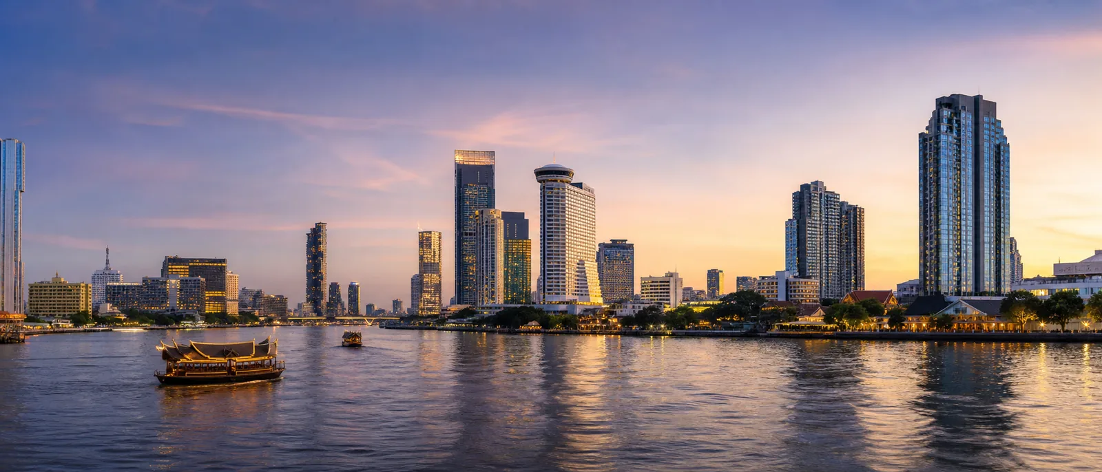 Bangkok river at dusk